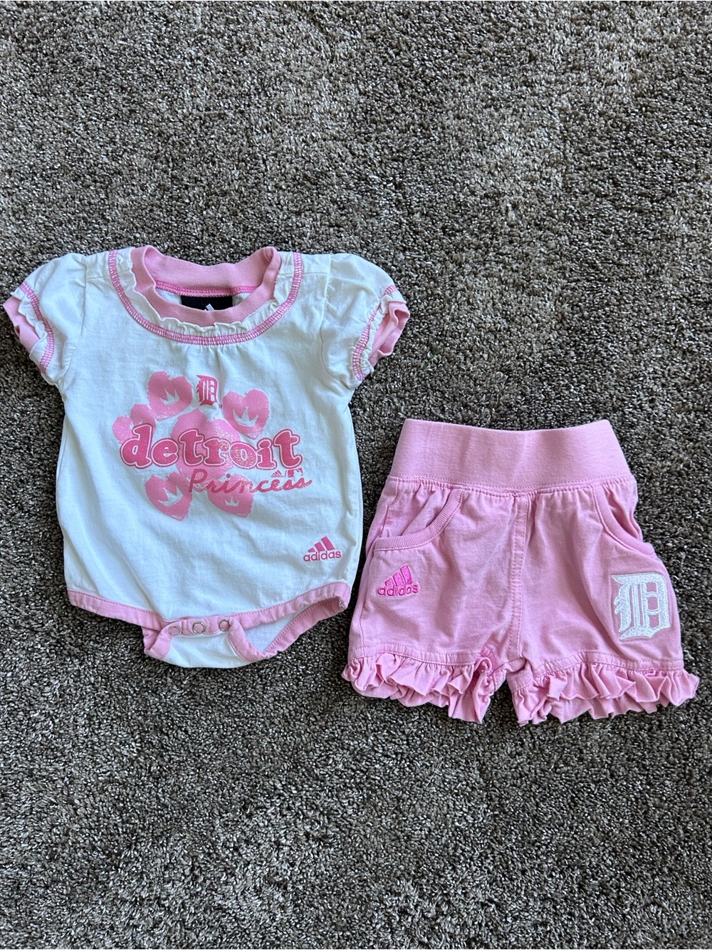 adidas Kids Pink & White Detroit Princess Two-Piece Outfit Size 0-3 Months